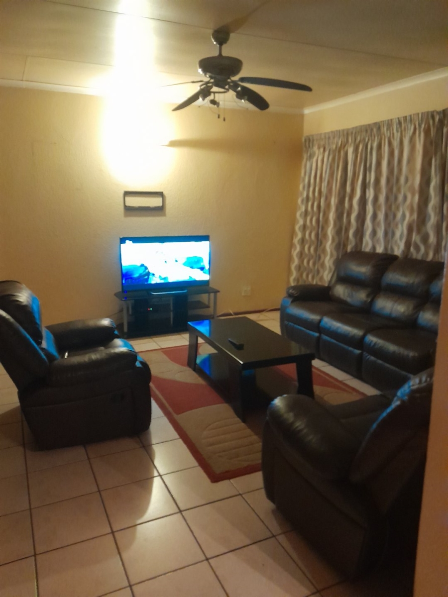 4 Bedroom Property for Sale in Ninapark Gauteng