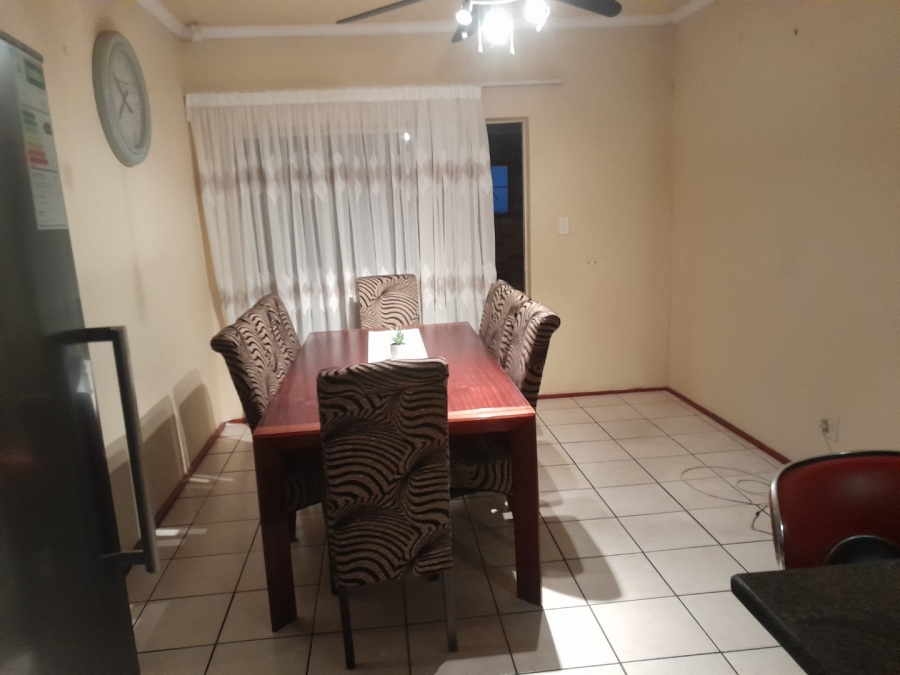 4 Bedroom Property for Sale in Ninapark Gauteng