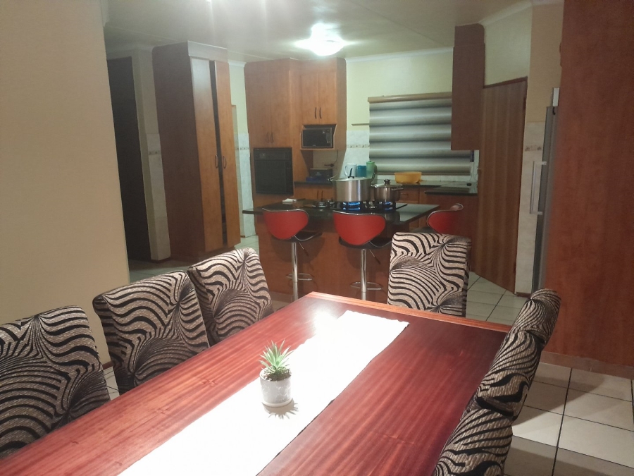 4 Bedroom Property for Sale in Ninapark Gauteng