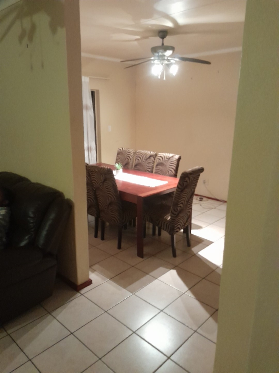 4 Bedroom Property for Sale in Ninapark Gauteng