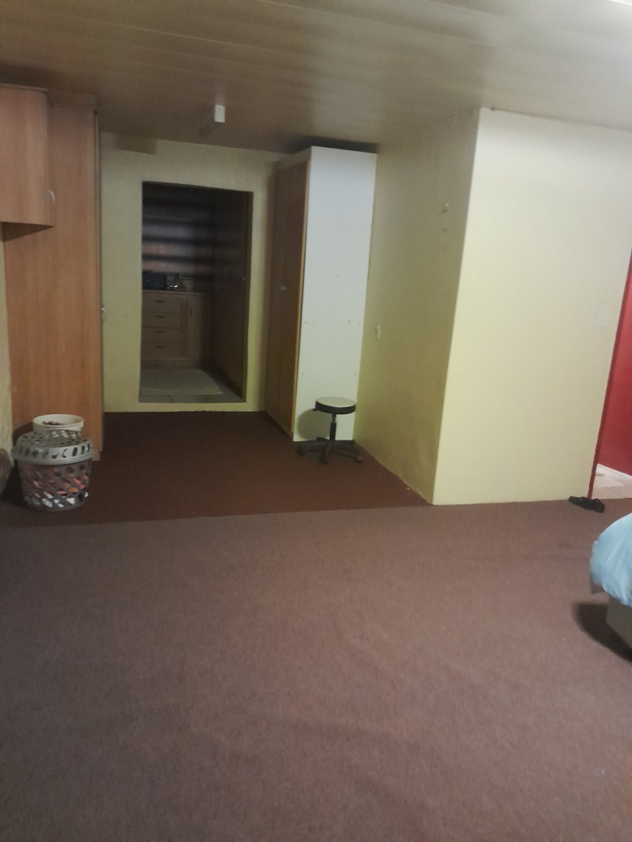 4 Bedroom Property for Sale in Ninapark Gauteng