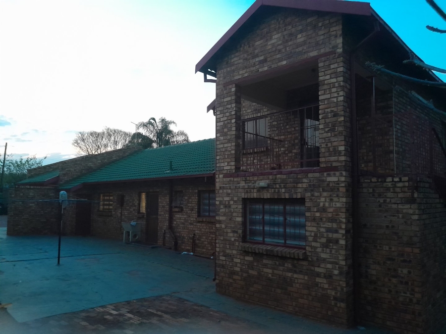 4 Bedroom Property for Sale in Ninapark Gauteng