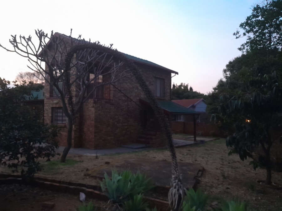 4 Bedroom Property for Sale in Ninapark Gauteng