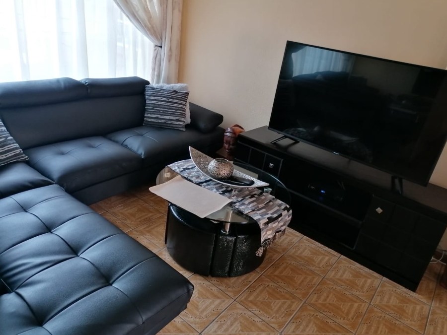 2 Bedroom Property for Sale in Klopperpark Gauteng