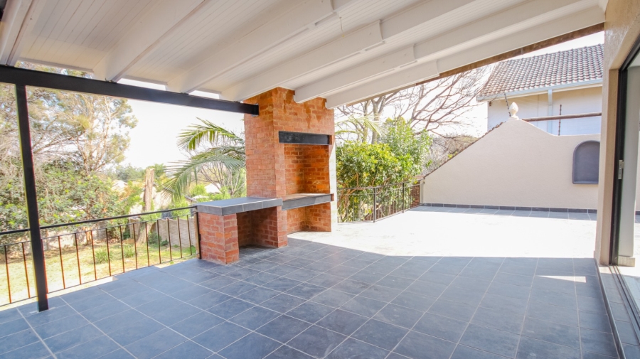 4 Bedroom Property for Sale in Waterkloof Ridge Gauteng