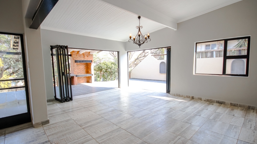 4 Bedroom Property for Sale in Waterkloof Ridge Gauteng