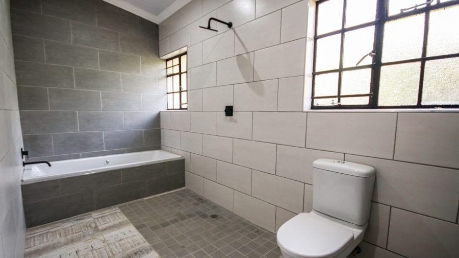 4 Bedroom Property for Sale in Waterkloof Ridge Gauteng