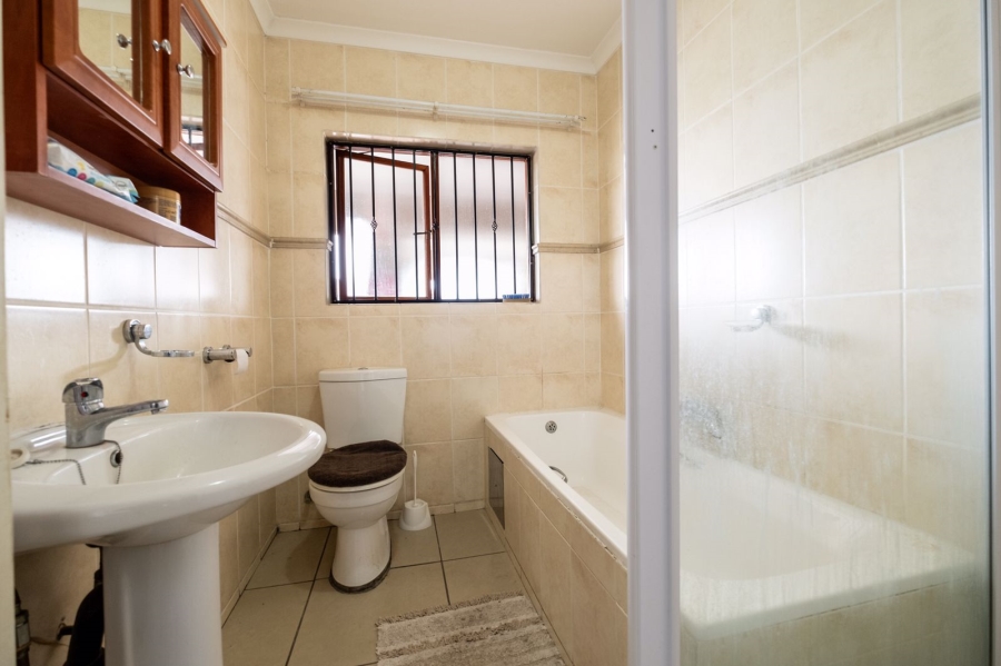 2 Bedroom Property for Sale in Carlswald Gauteng