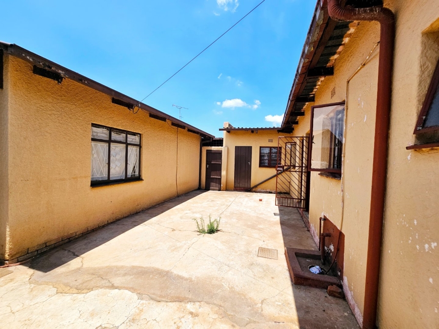 3 Bedroom Property for Sale in Laudium Ext 2 Gauteng