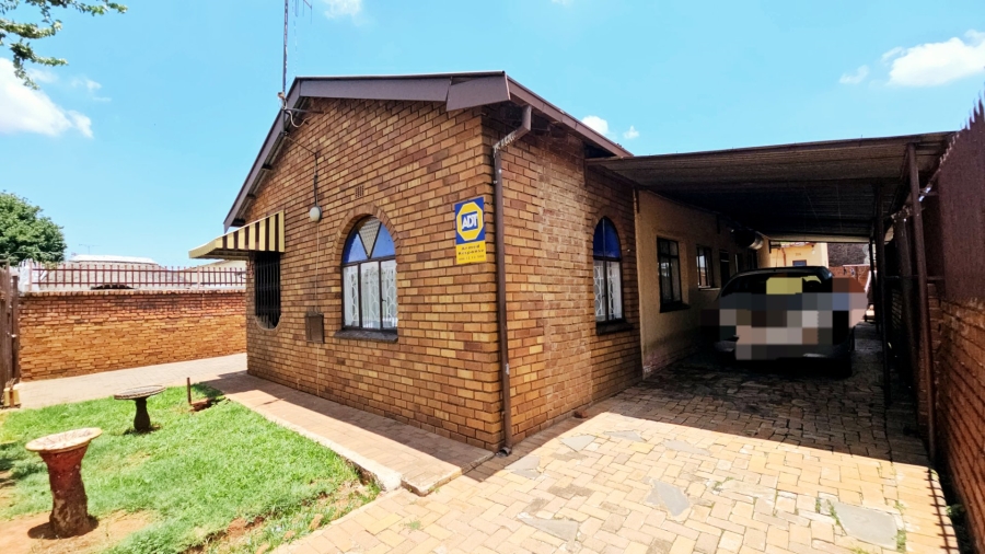 3 Bedroom Property for Sale in Laudium Ext 2 Gauteng