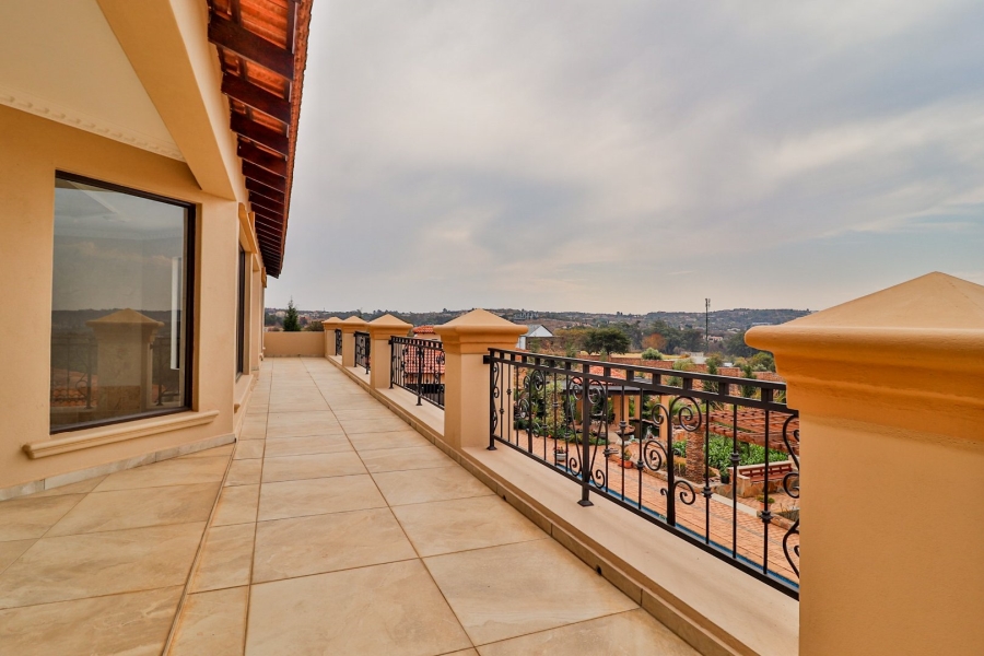 4 Bedroom Property for Sale in Mooikloof Heights Gauteng