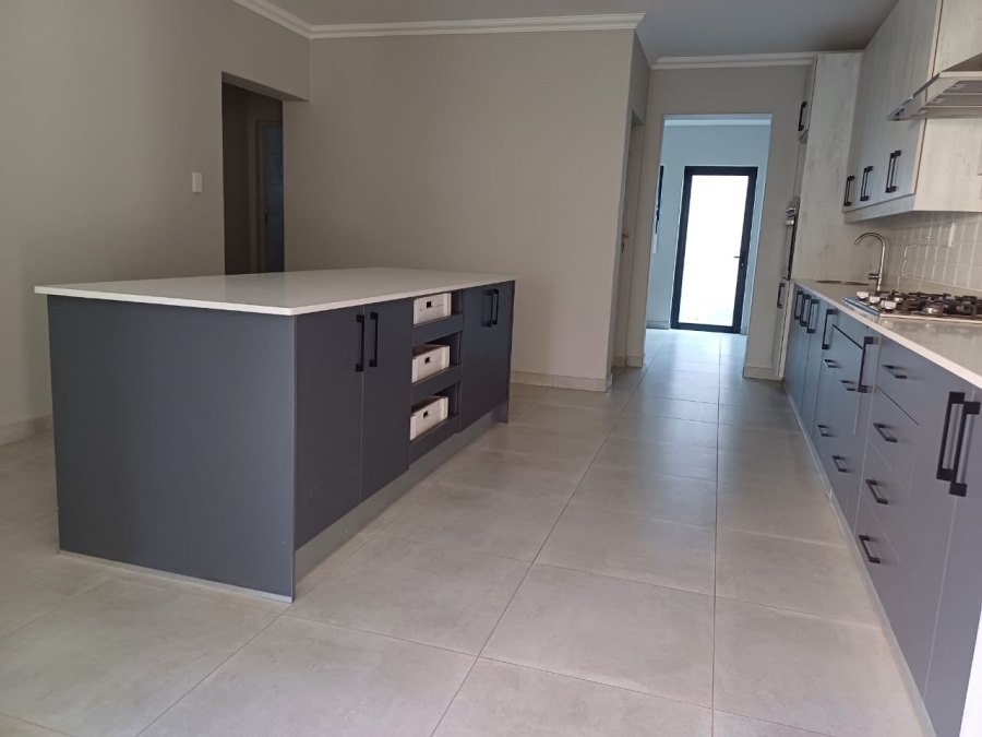 4 Bedroom Property for Sale in Silverwoods Country Estate Gauteng