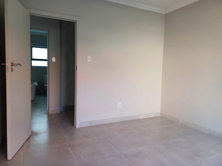 4 Bedroom Property for Sale in Silverwoods Country Estate Gauteng