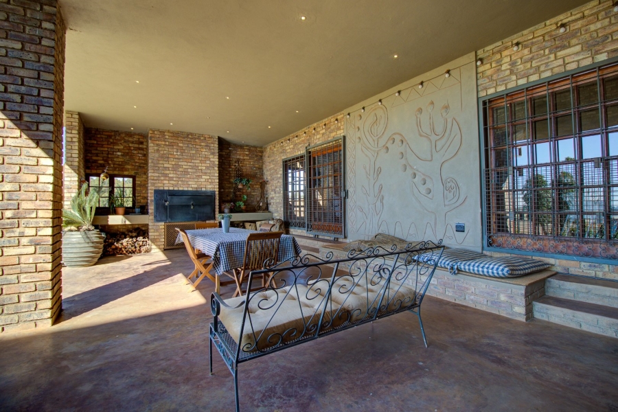 7 Bedroom Property for Sale in Tiegerpoort Gauteng