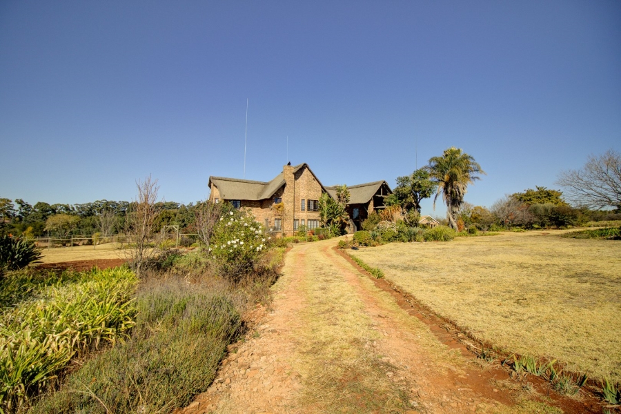 7 Bedroom Property for Sale in Tiegerpoort Gauteng