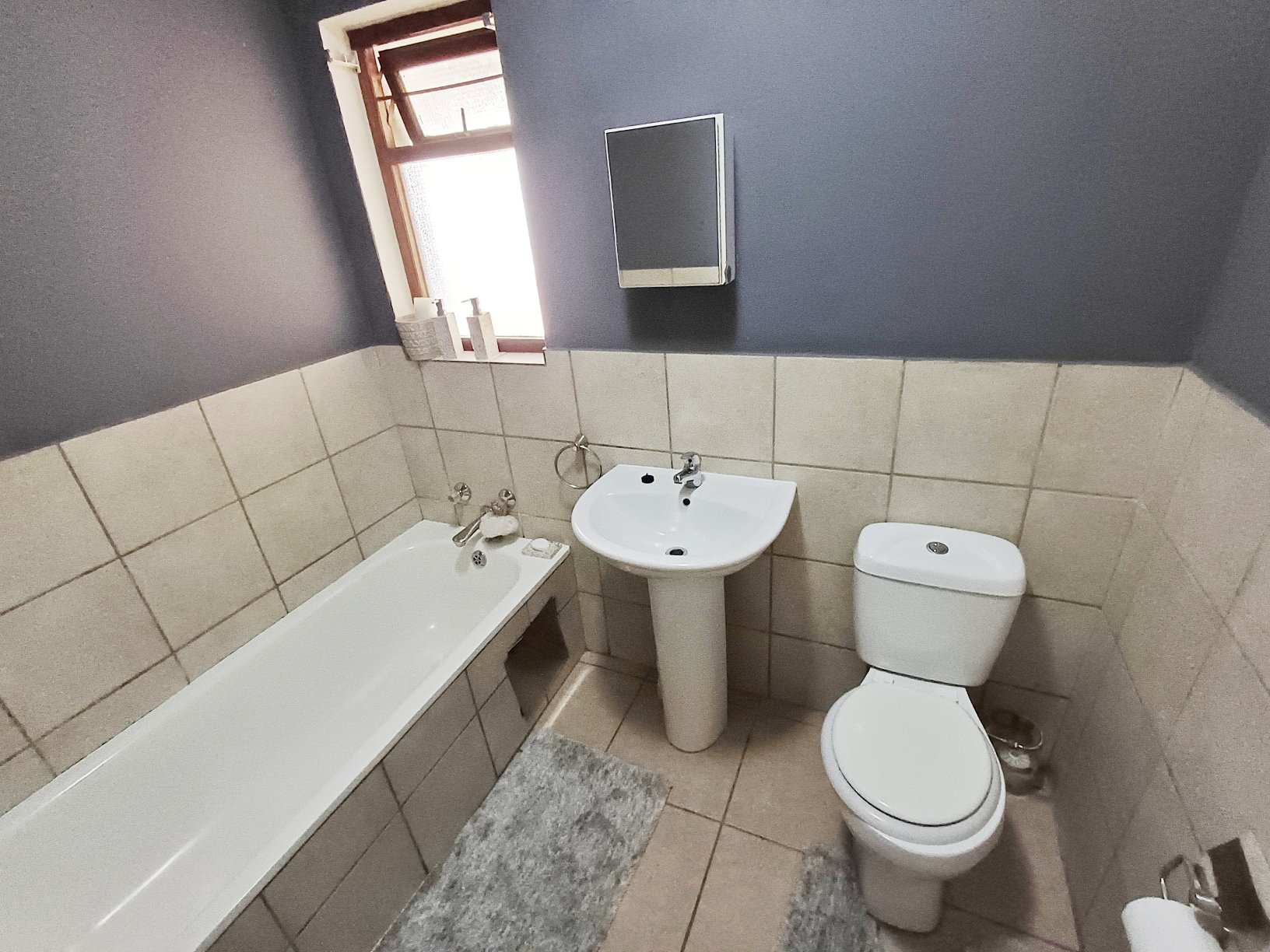 1 Bedroom Property for Sale in Erand Gardens Gauteng