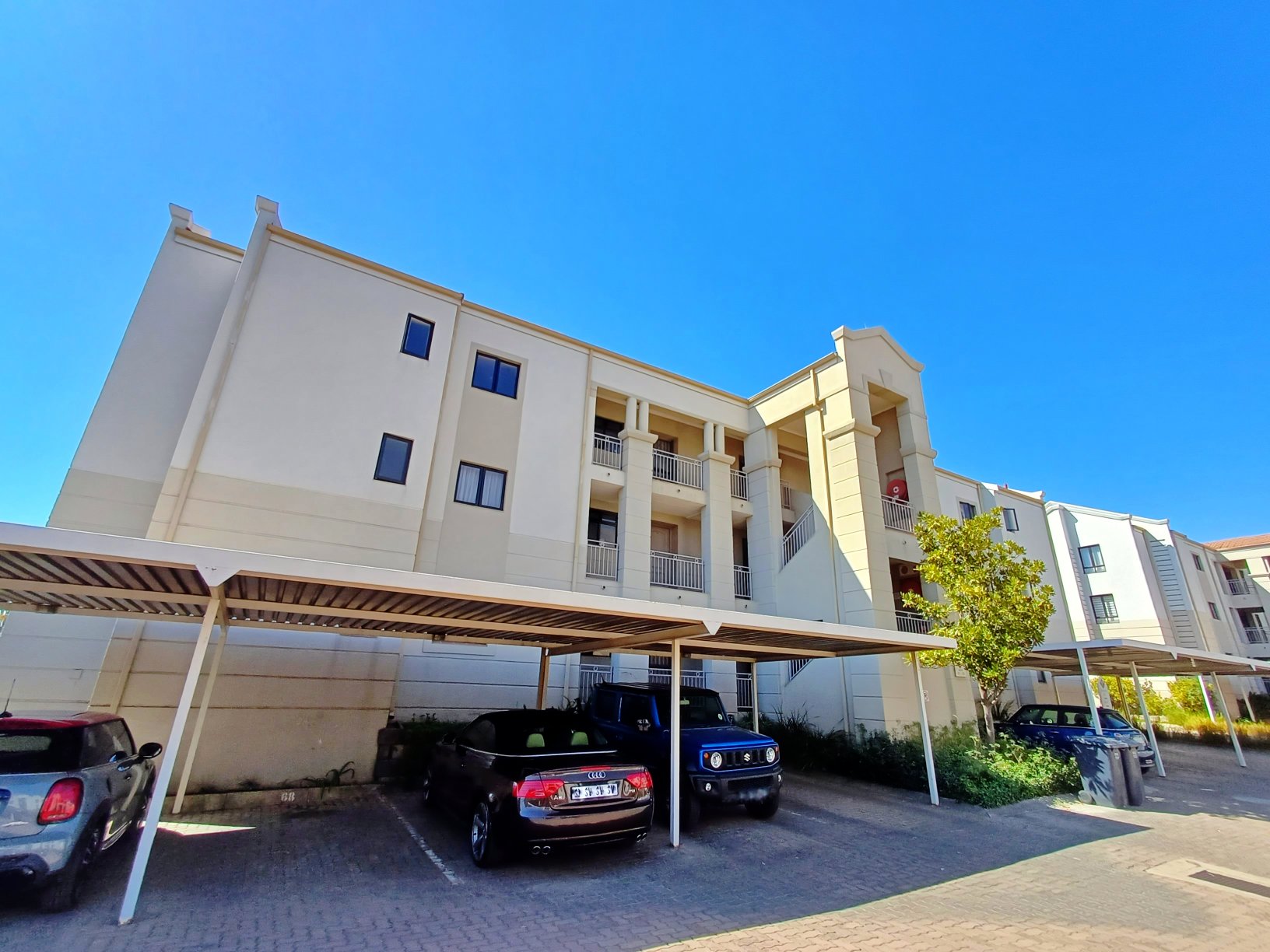 1 Bedroom Property for Sale in Erand Gardens Gauteng