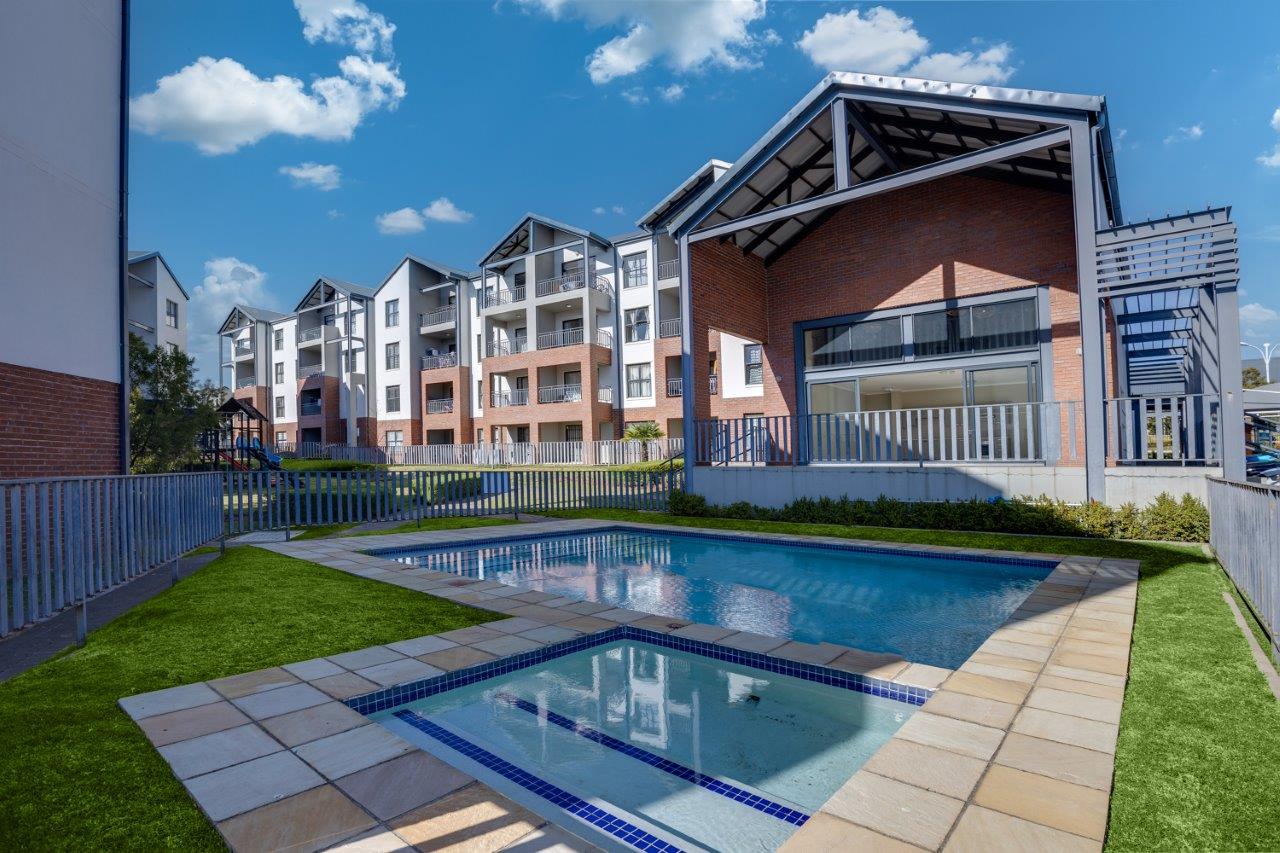 1 Bedroom Property for Sale in Erand Gardens Gauteng