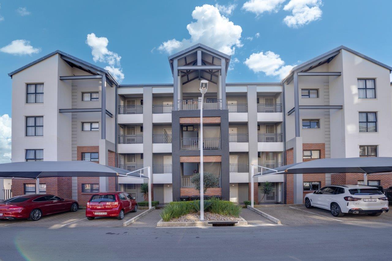 1 Bedroom Property for Sale in Erand Gardens Gauteng