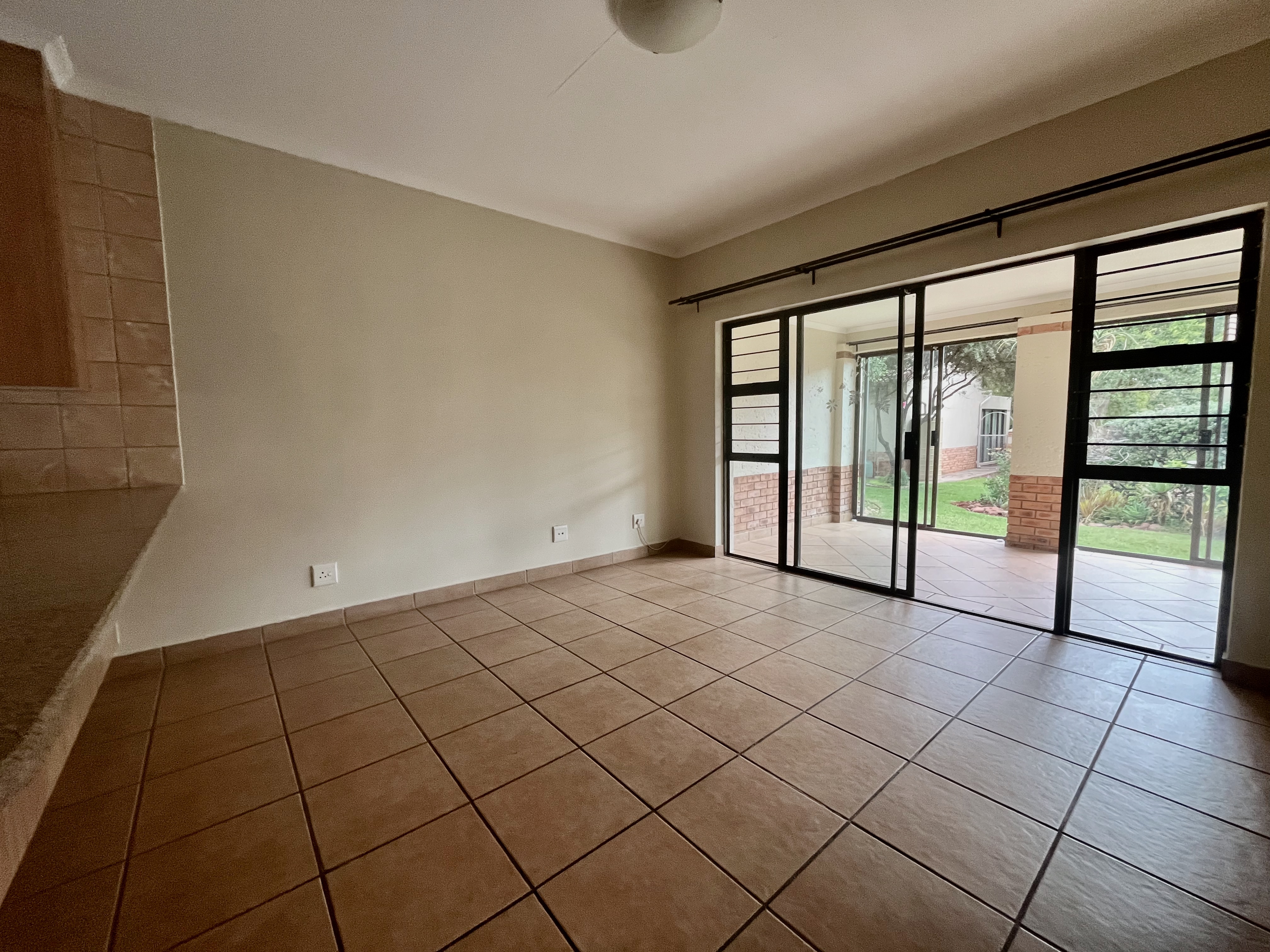 1 Bedroom Property for Sale in The Retreat Gauteng