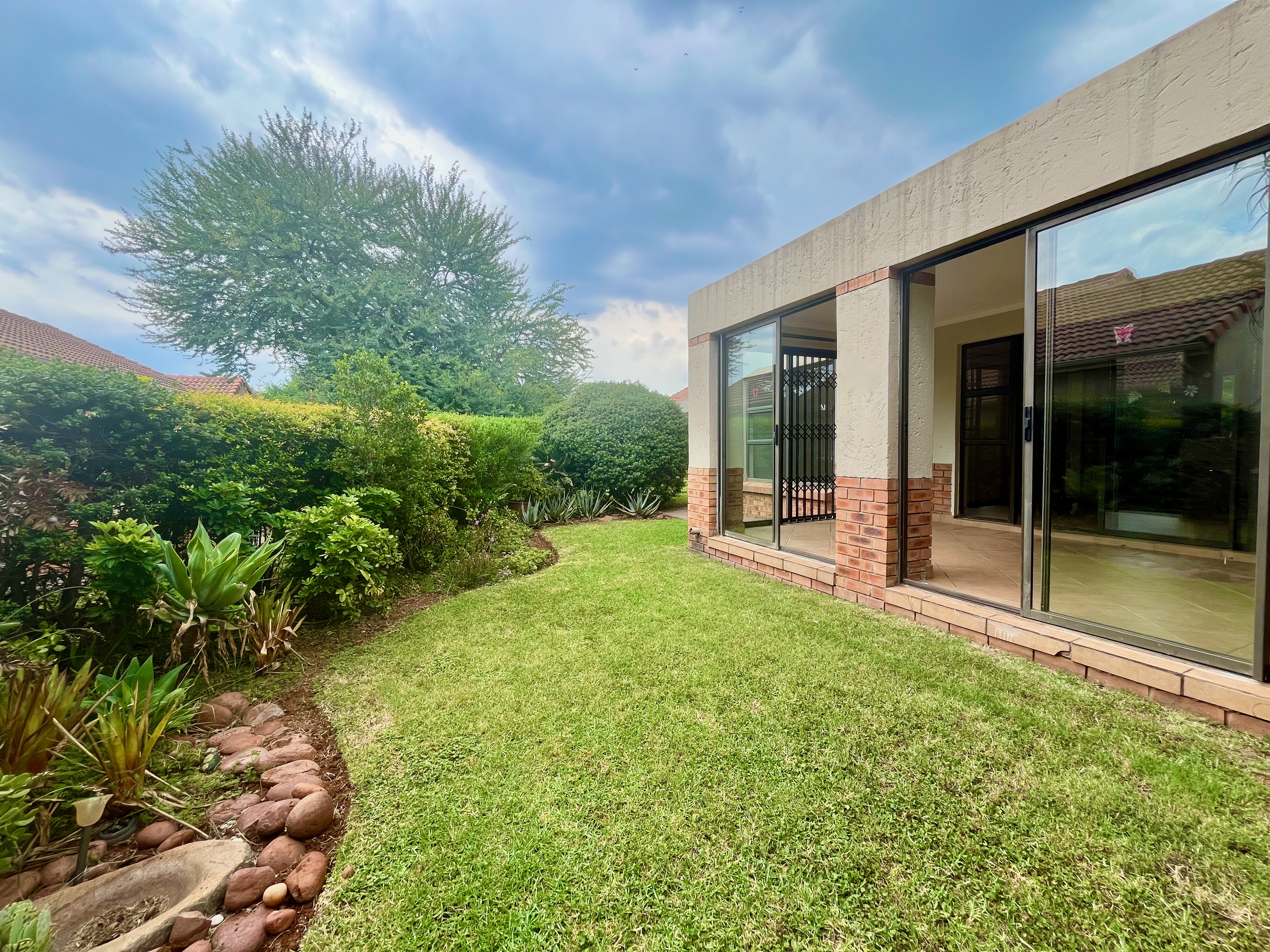 1 Bedroom Property for Sale in The Retreat Gauteng