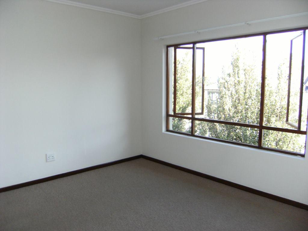 To Let 2 Bedroom Property for Rent in Fourways Gauteng