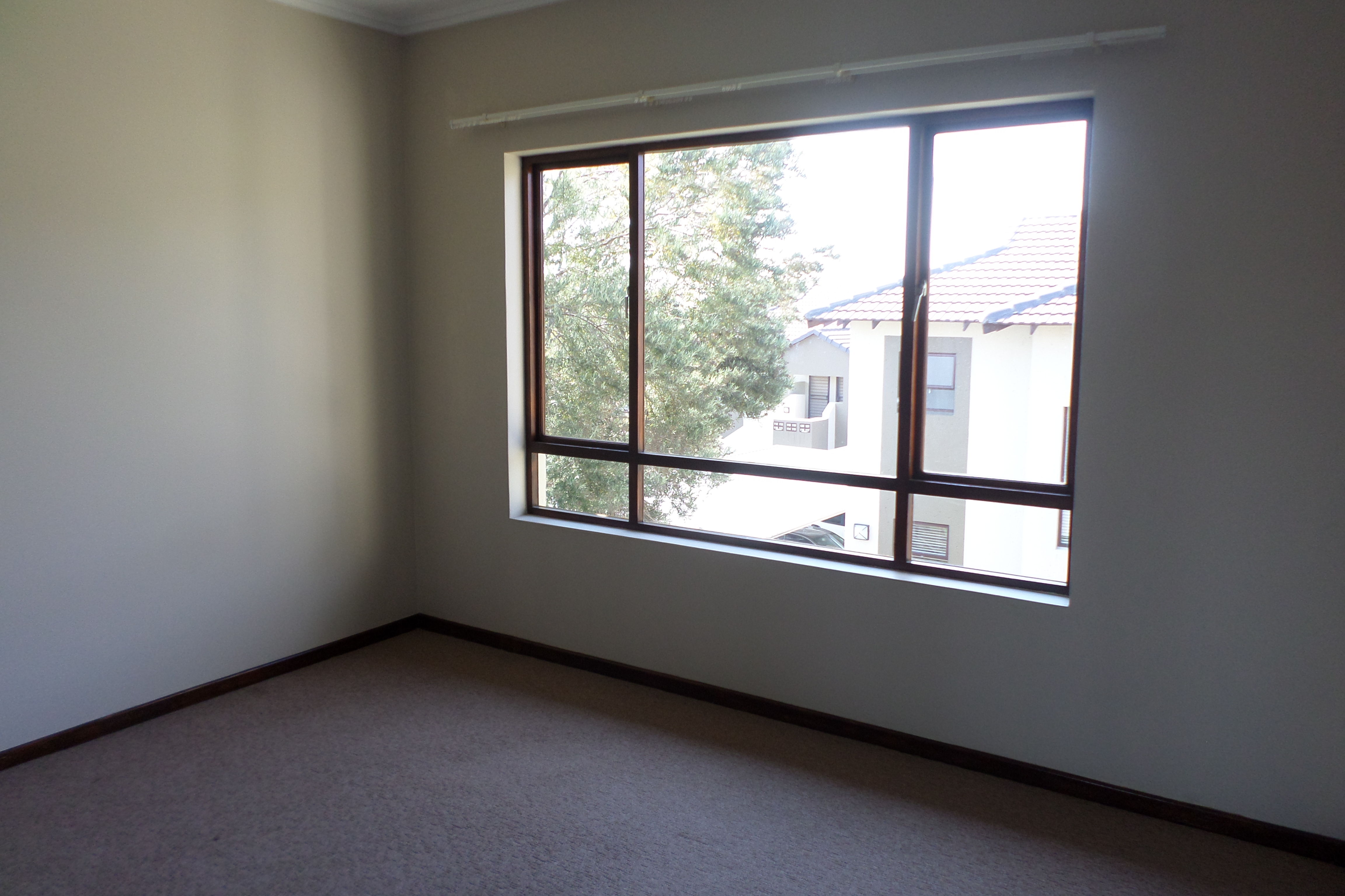 To Let 2 Bedroom Property for Rent in Fourways Gauteng