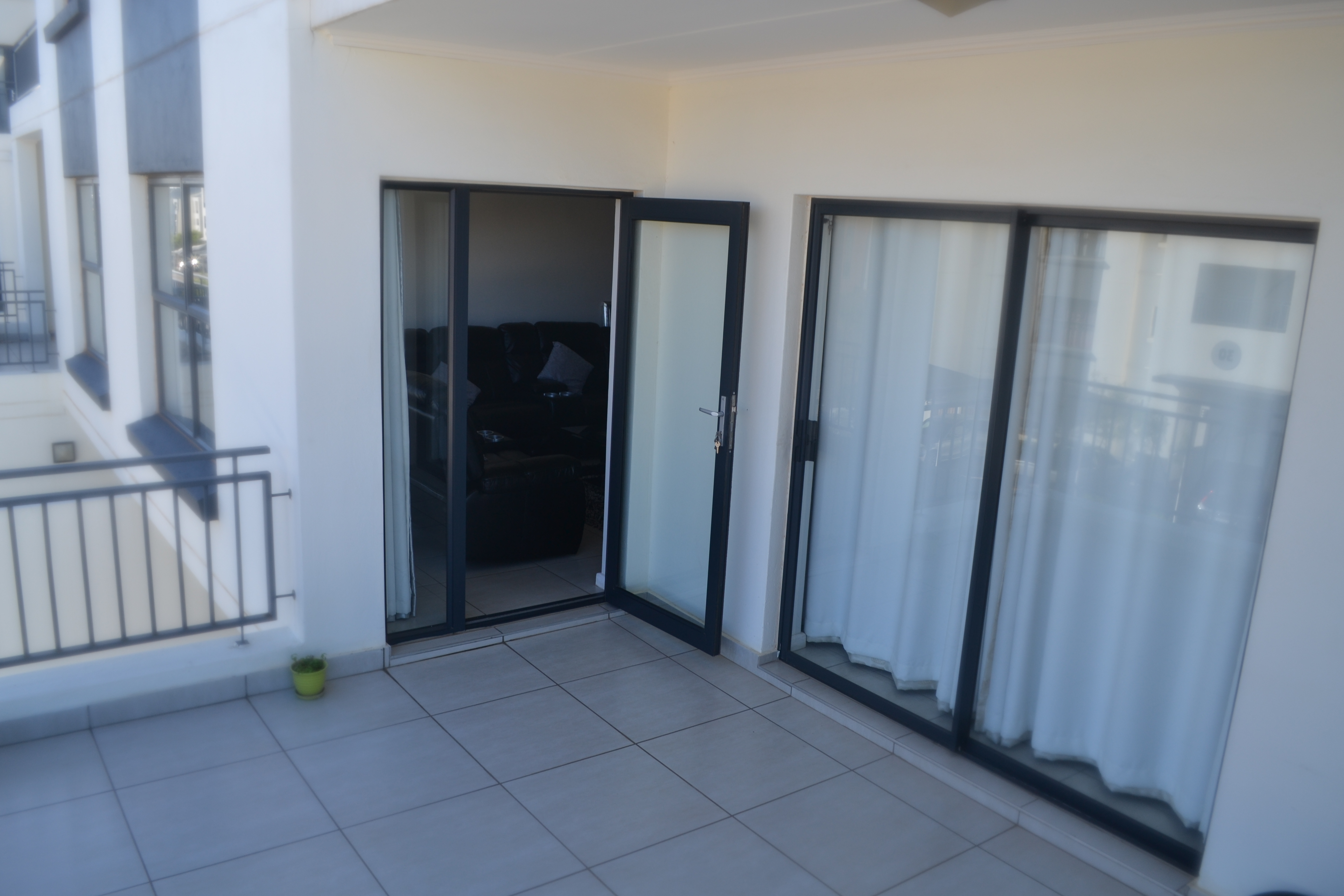 To Let 2 Bedroom Property for Rent in Greenstone Hill Gauteng