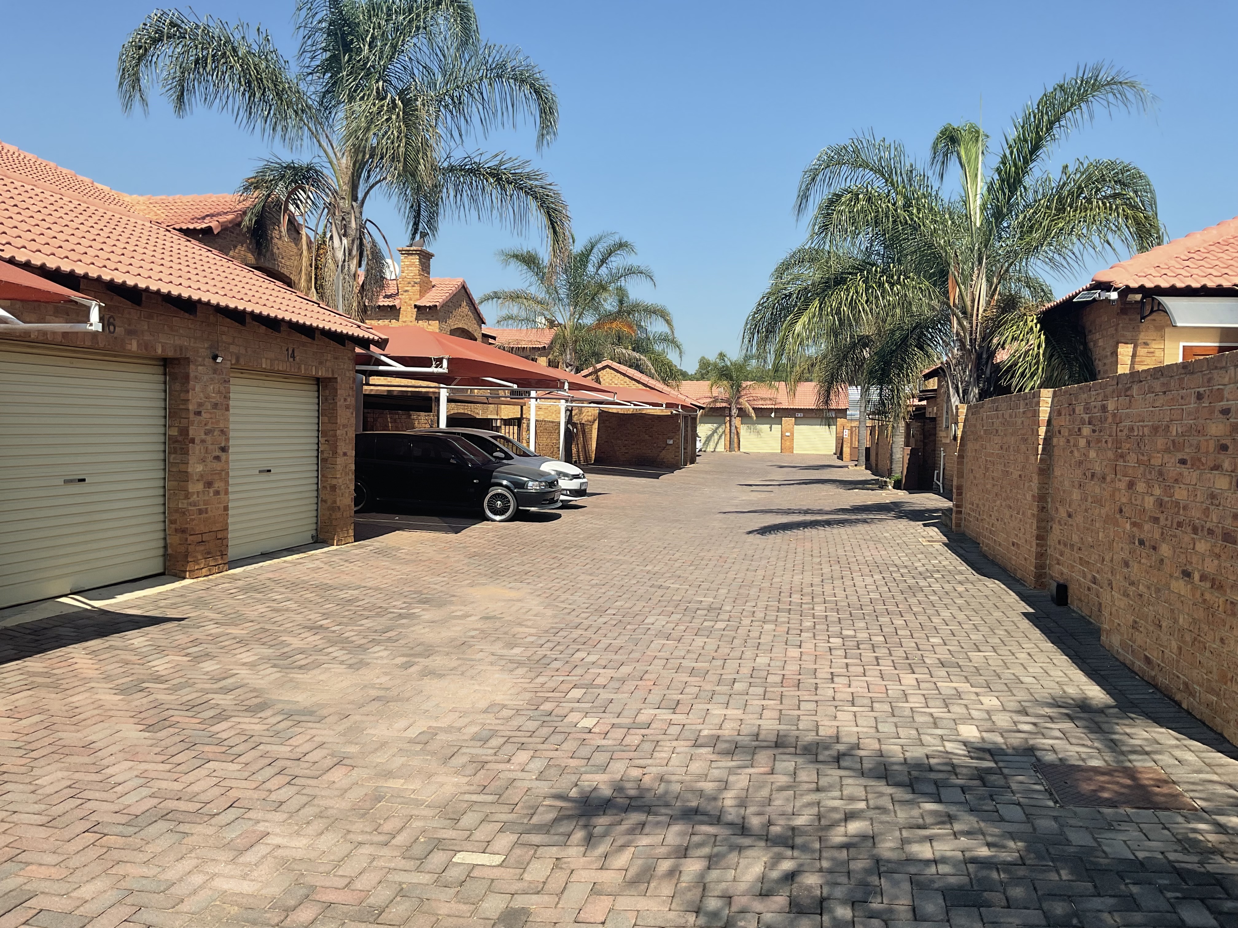 3 Bedroom Property for Sale in Monavoni Gauteng