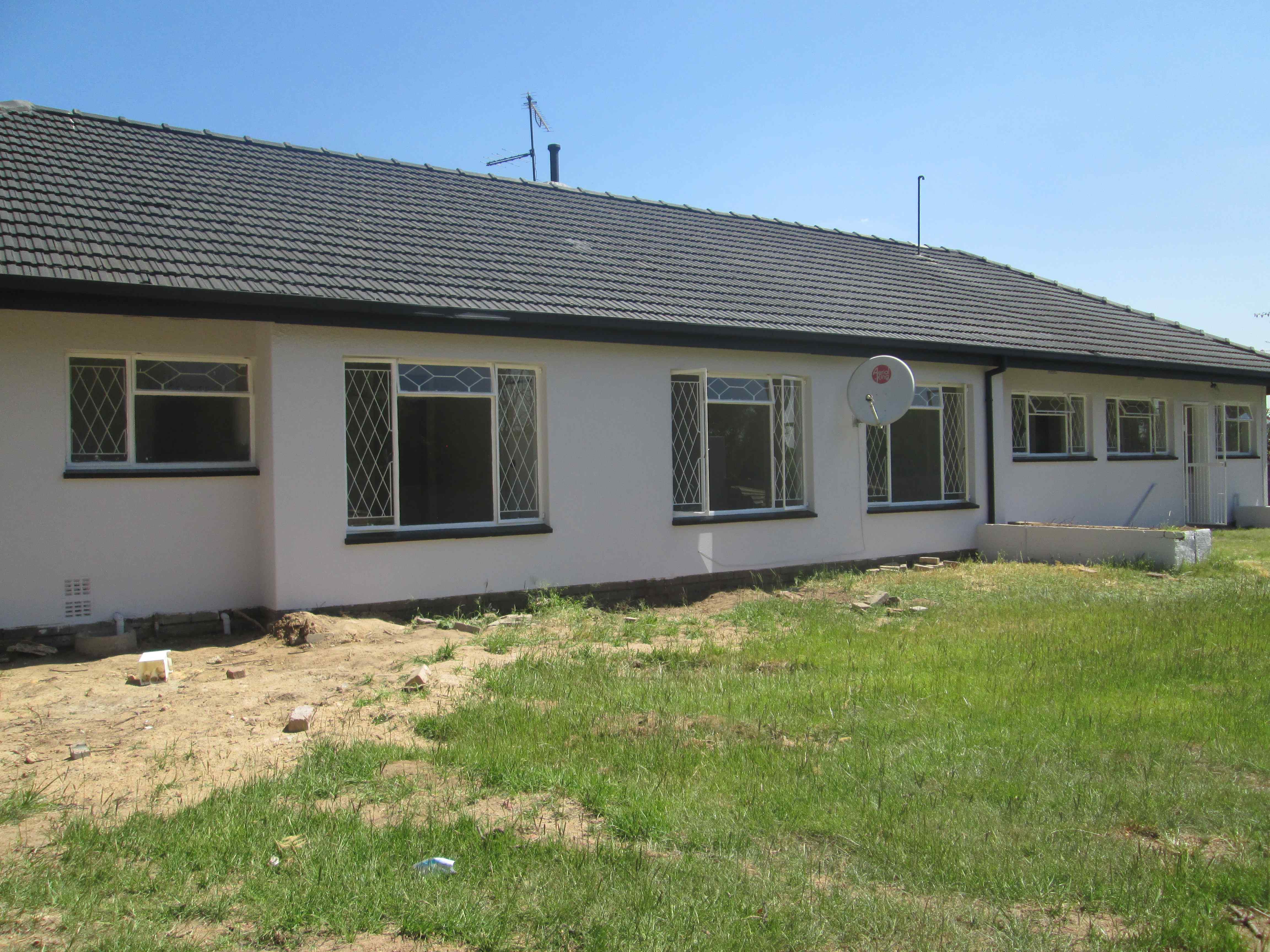 To Let 5 Bedroom Property for Rent in Wendywood Gauteng