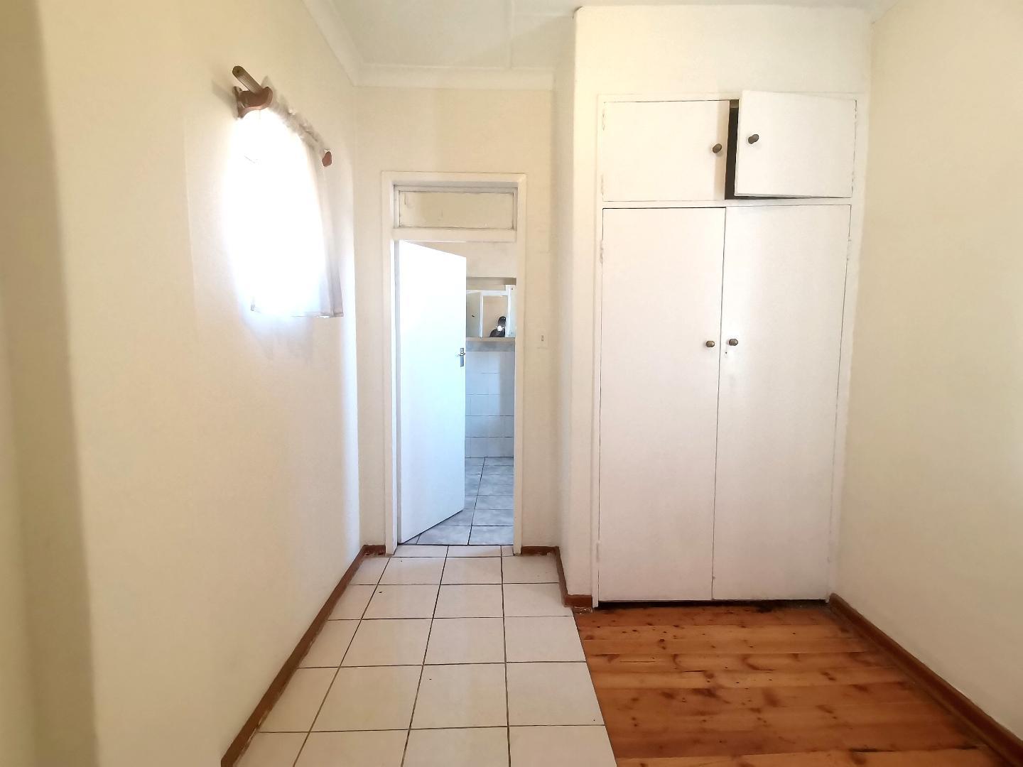 1 Bedroom Property for Sale in Yeoville Gauteng