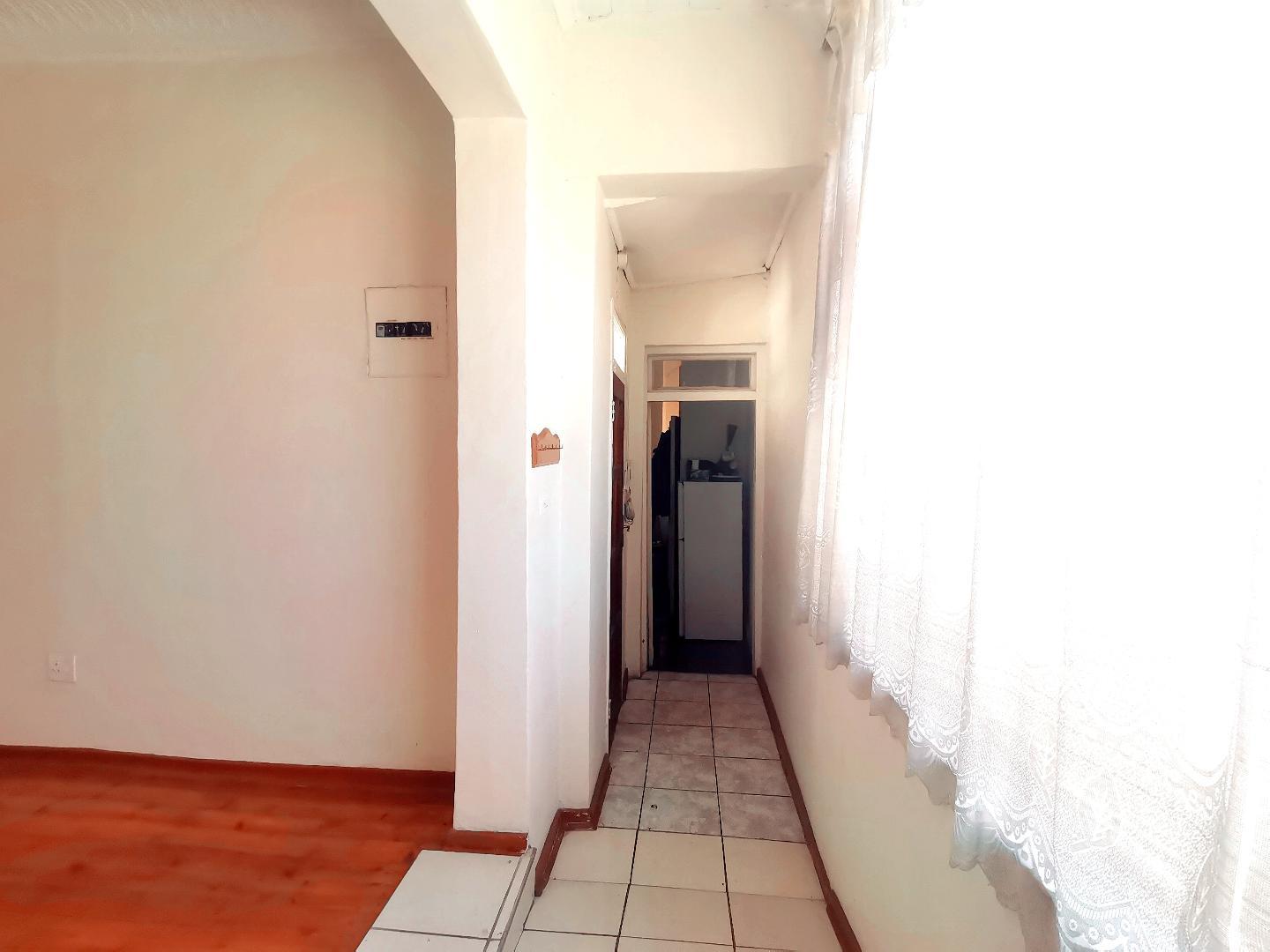 1 Bedroom Property for Sale in Yeoville Gauteng