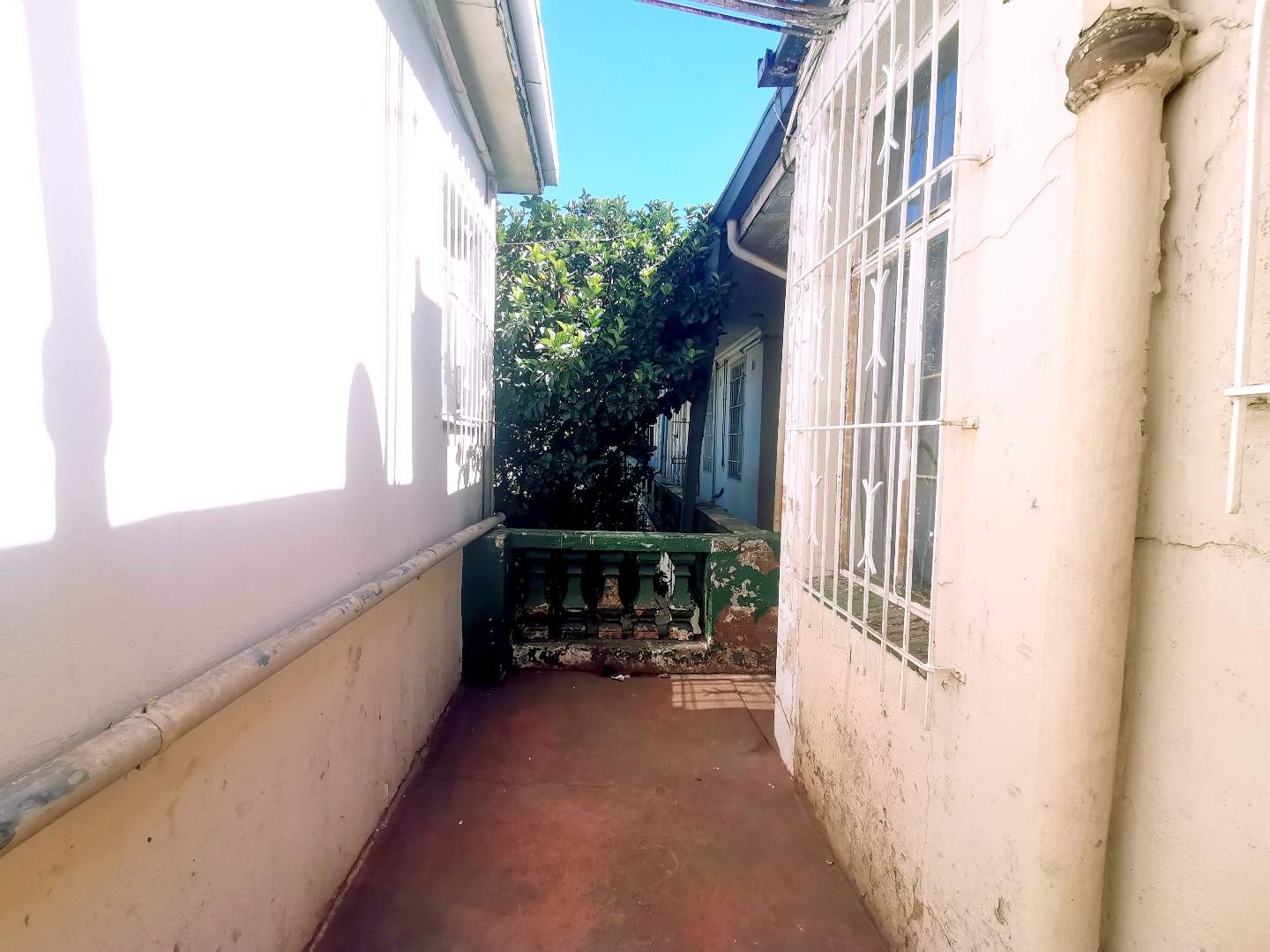 1 Bedroom Property for Sale in Yeoville Gauteng