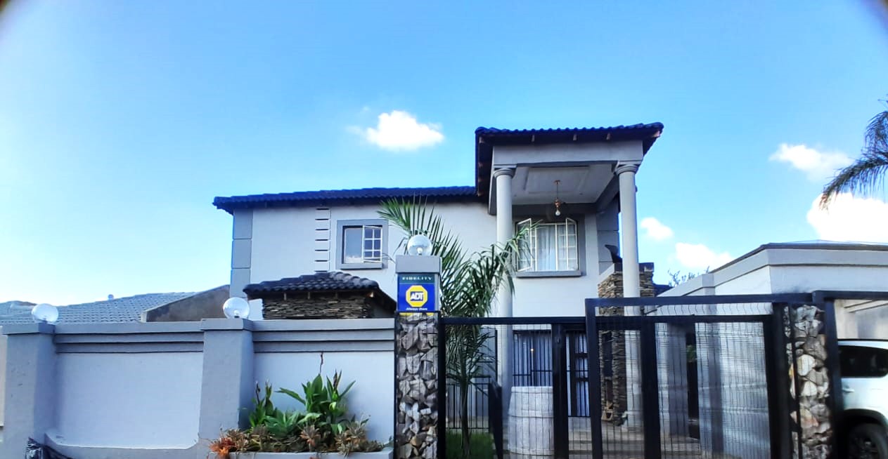 3 Bedroom Property for Sale in Rosslyn Gauteng