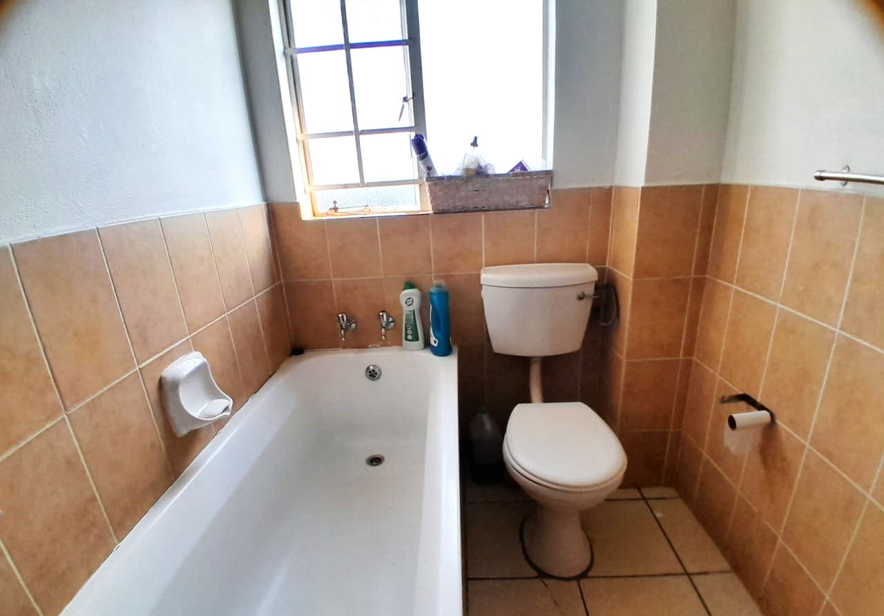 3 Bedroom Property for Sale in Rosslyn Gauteng