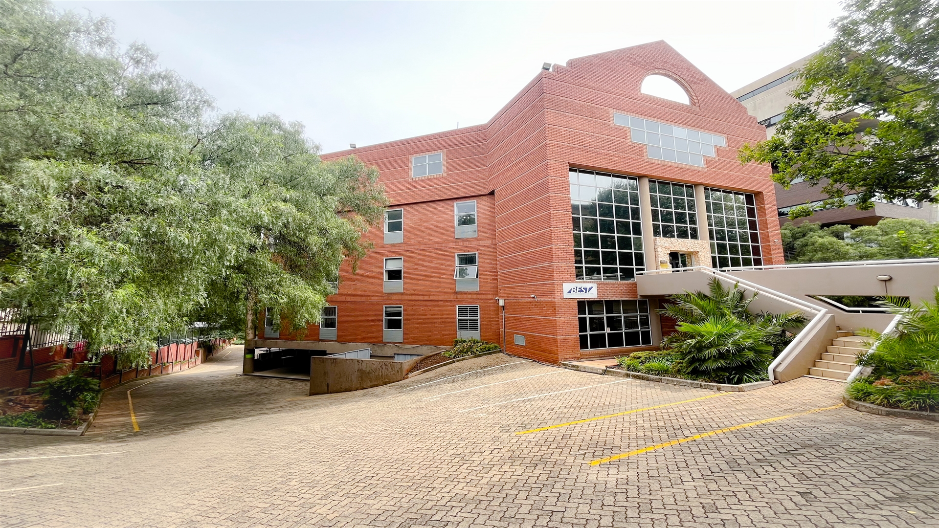 To Let commercial Property for Rent in Parktown Gauteng