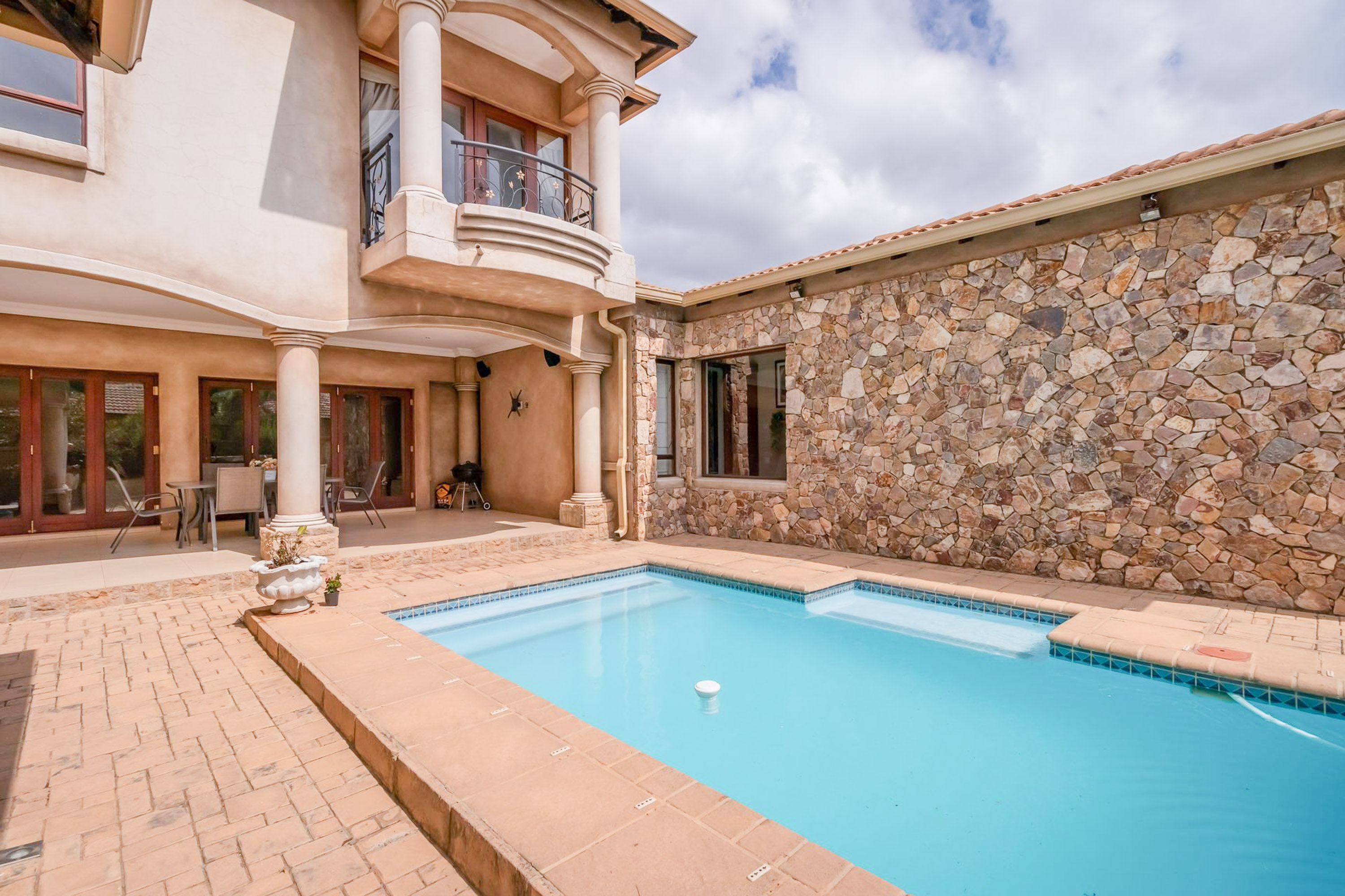 To Let 5 Bedroom Property for Rent in Midstream Estate Gauteng