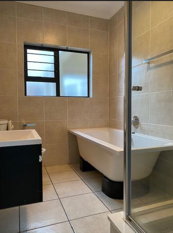 3 Bedroom Property for Sale in Greenstone Gate Gauteng