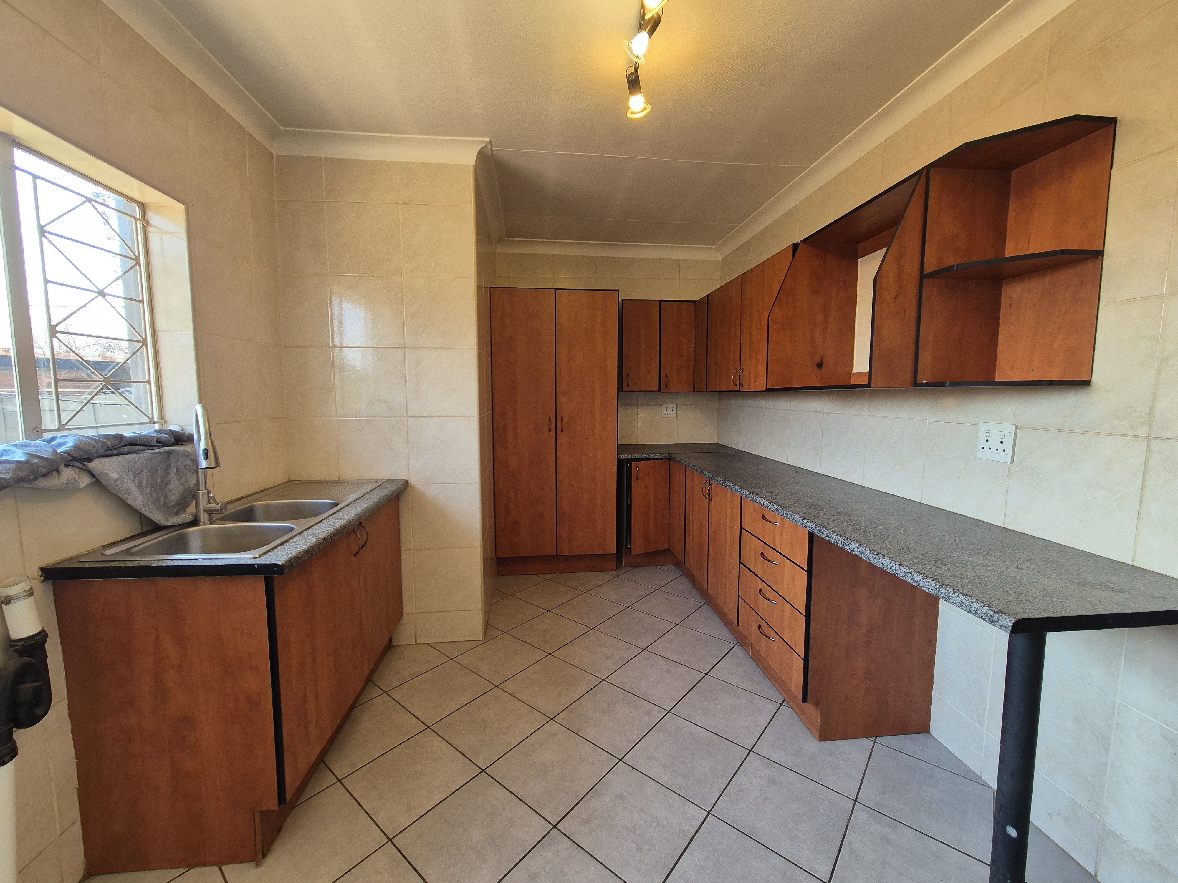 To Let 3 Bedroom Property for Rent in Klopperpark Gauteng