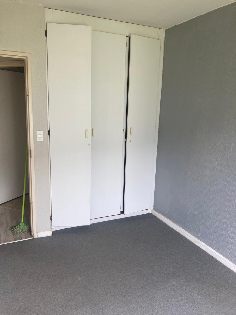 1 Bedroom Property for Sale in Radiokop Gauteng