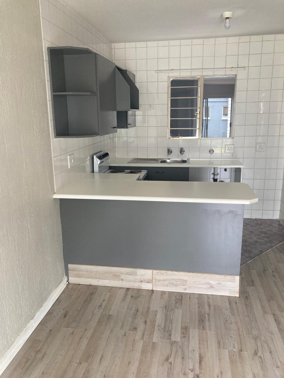 1 Bedroom Property for Sale in Radiokop Gauteng