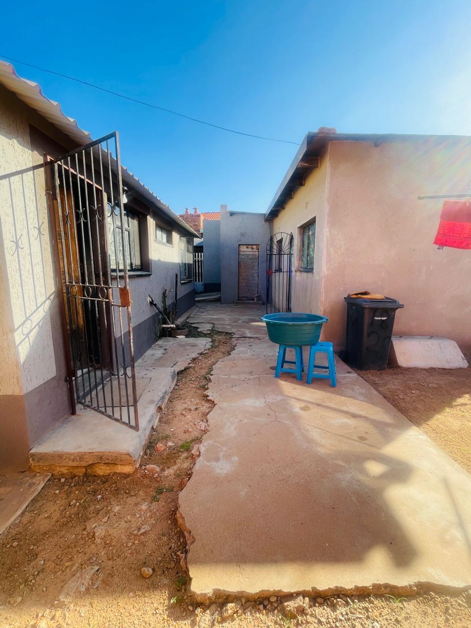 2 Bedroom Property for Sale in Soshanguve G Gauteng