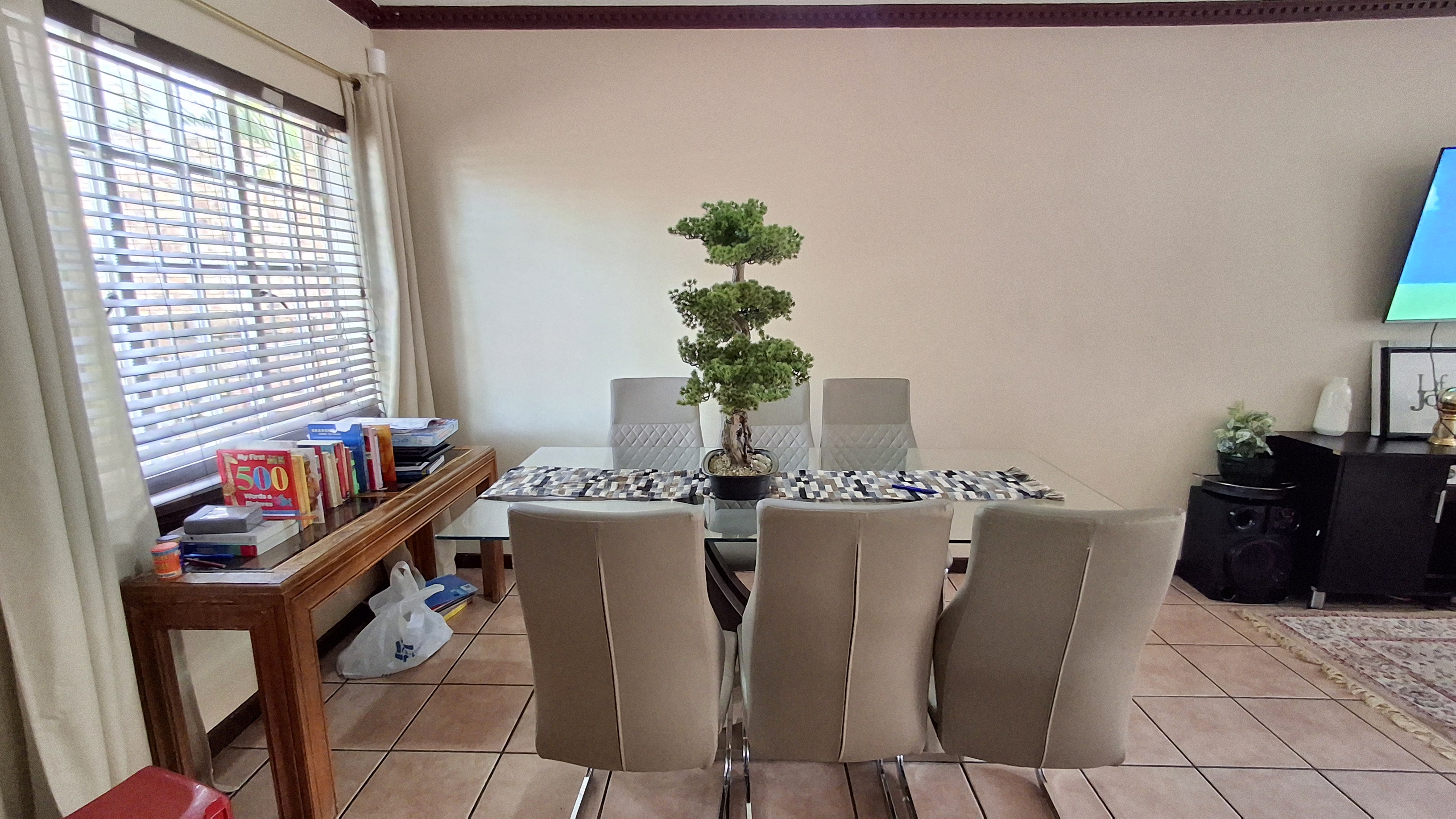 3 Bedroom Property for Sale in Die Hoewes Gauteng