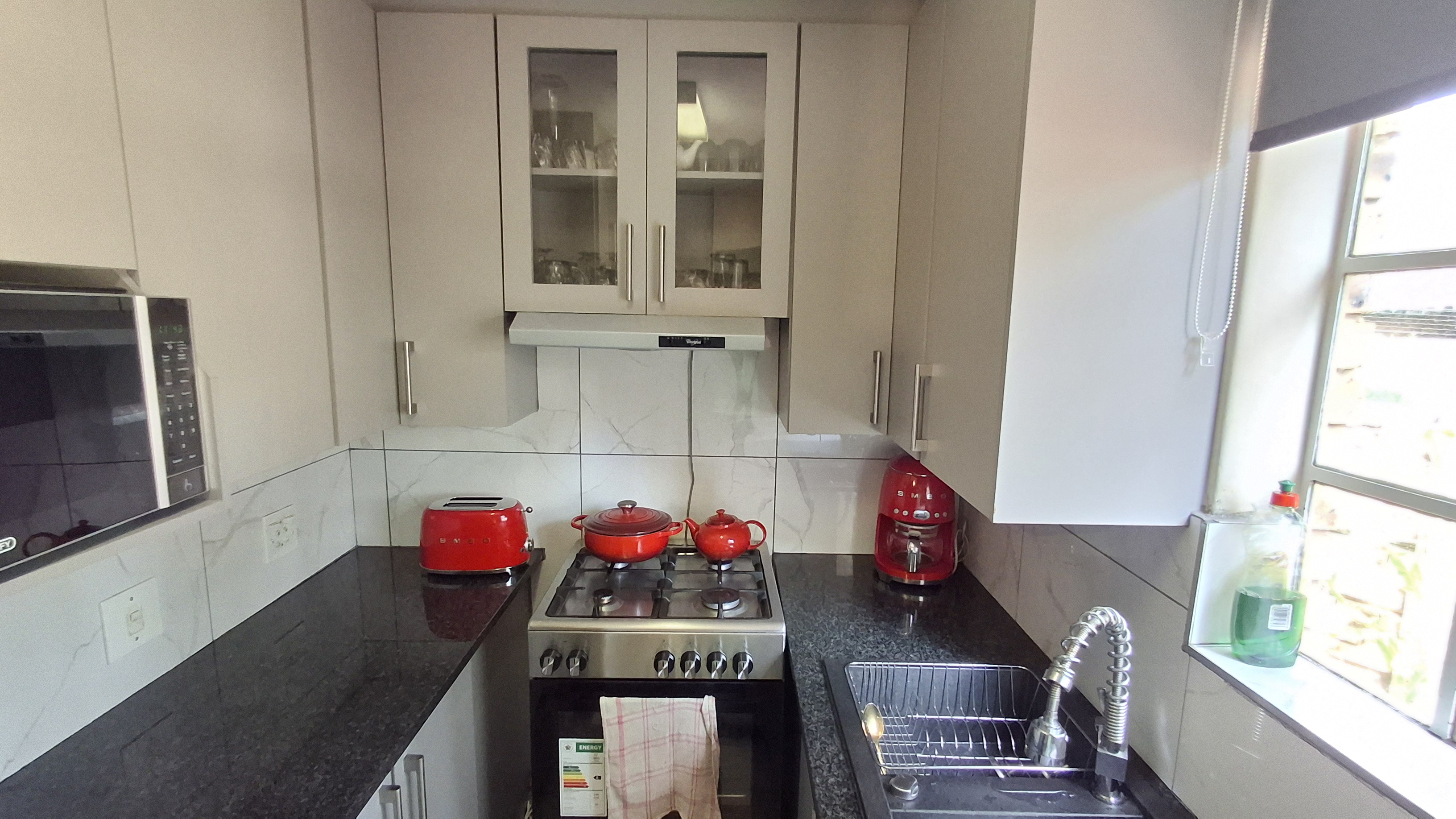 3 Bedroom Property for Sale in Die Hoewes Gauteng