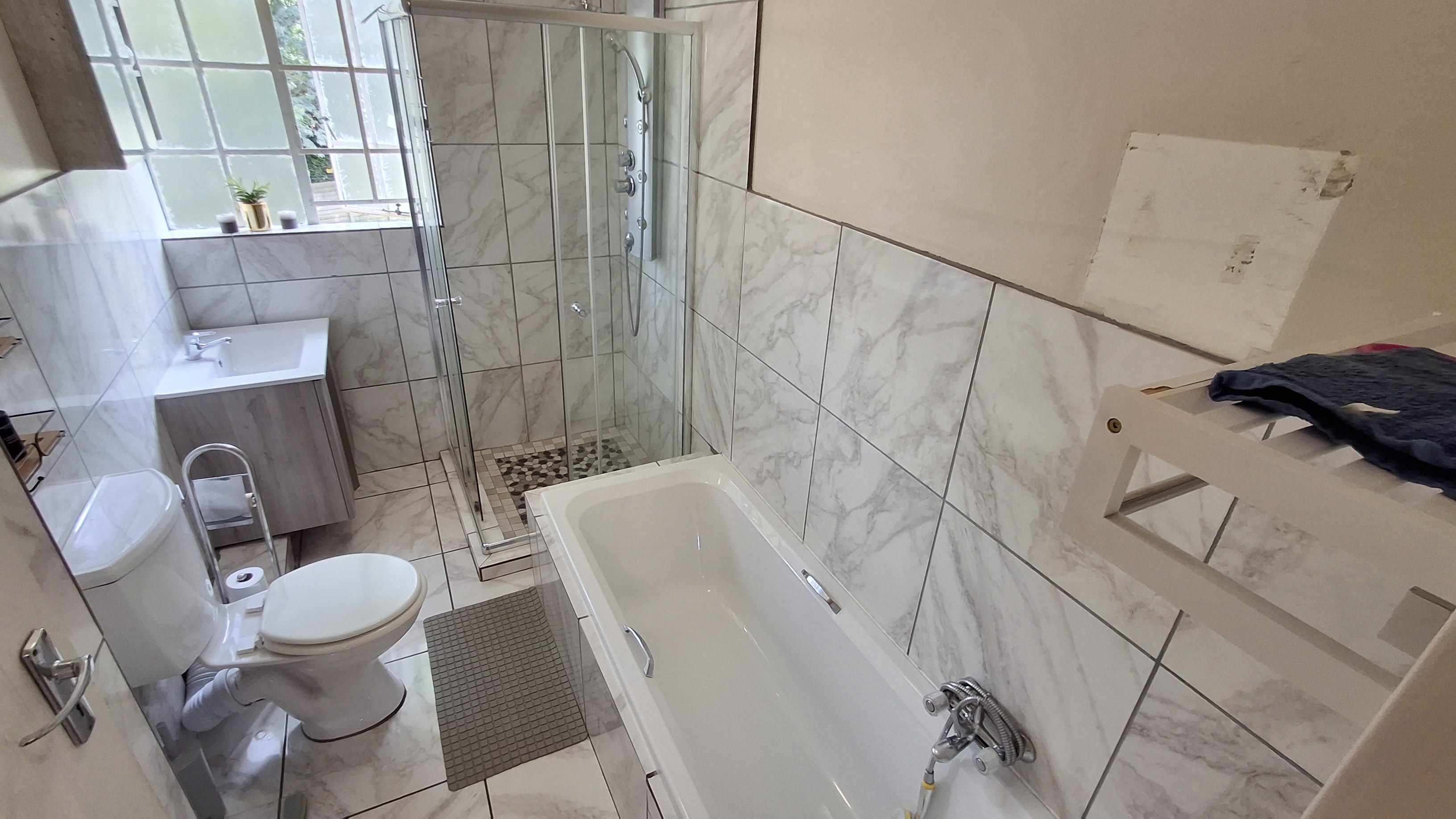 3 Bedroom Property for Sale in Die Hoewes Gauteng