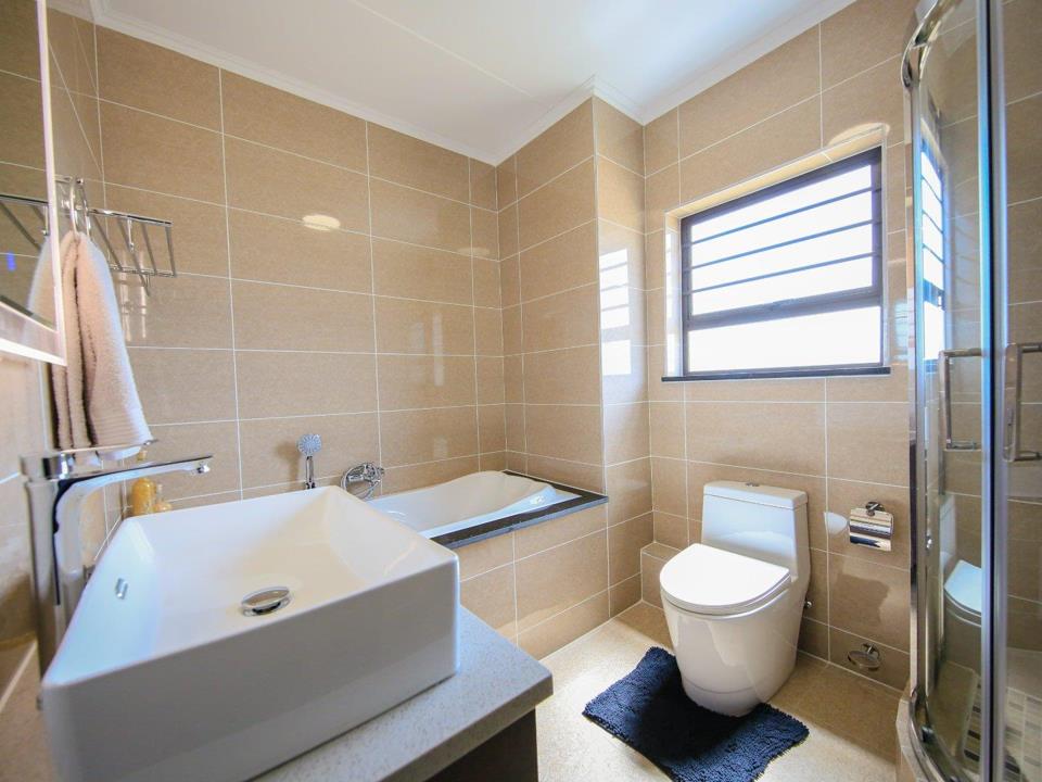 To Let 2 Bedroom Property for Rent in Blue Hills AH Gauteng