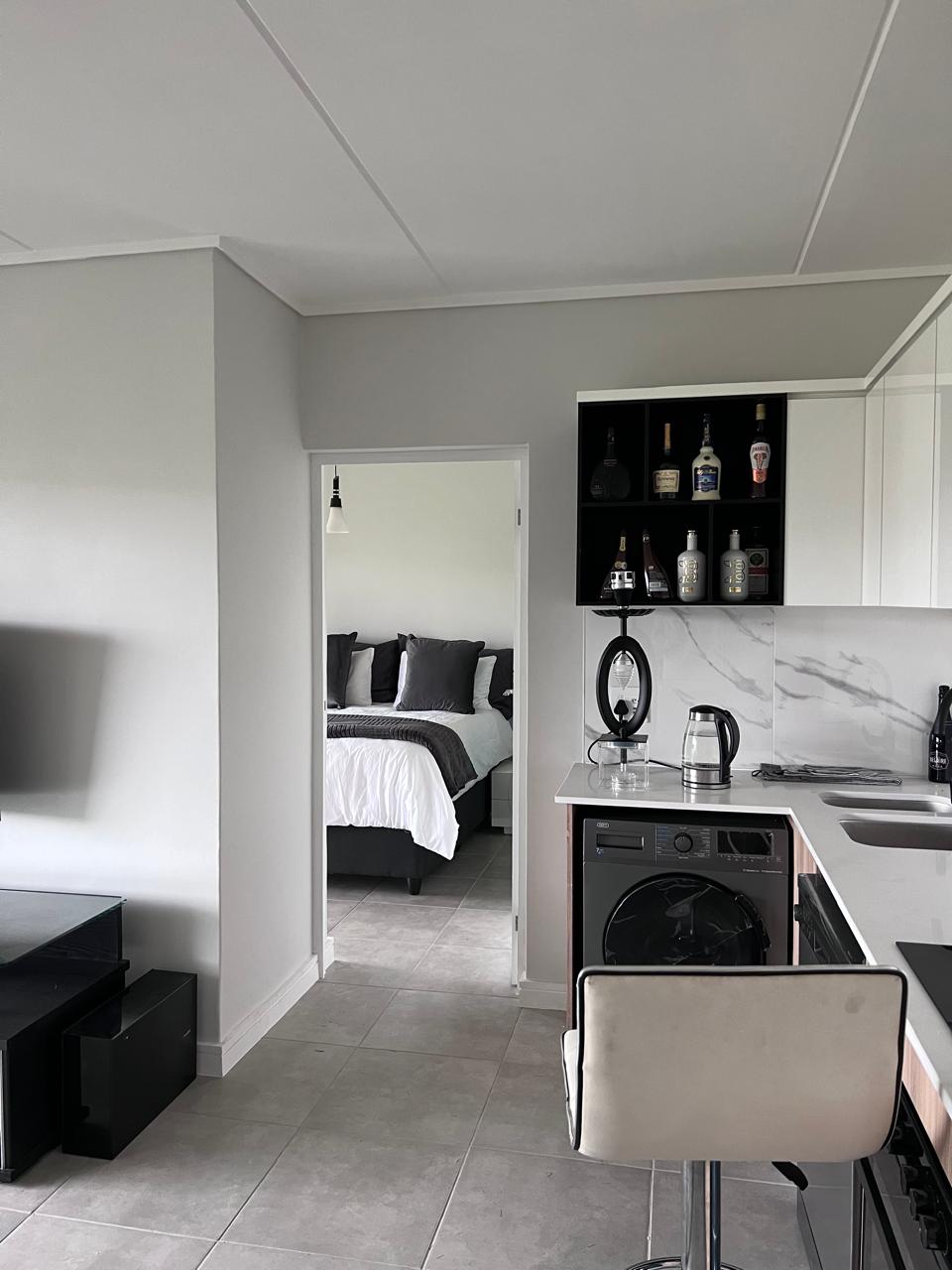 To Let 1 Bedroom Property for Rent in Waterfall Gauteng