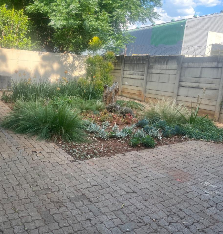 To Let 1 Bedroom Property for Rent in Glen Austin Gauteng