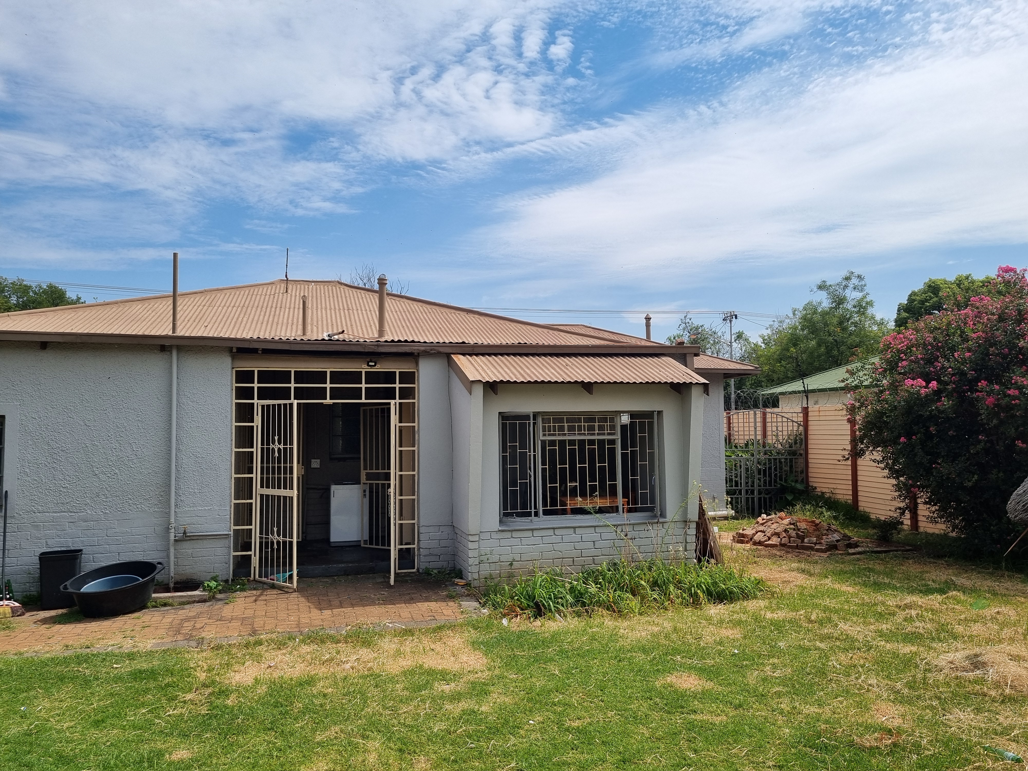 5 Bedroom Property for Sale in Hatfield Gauteng