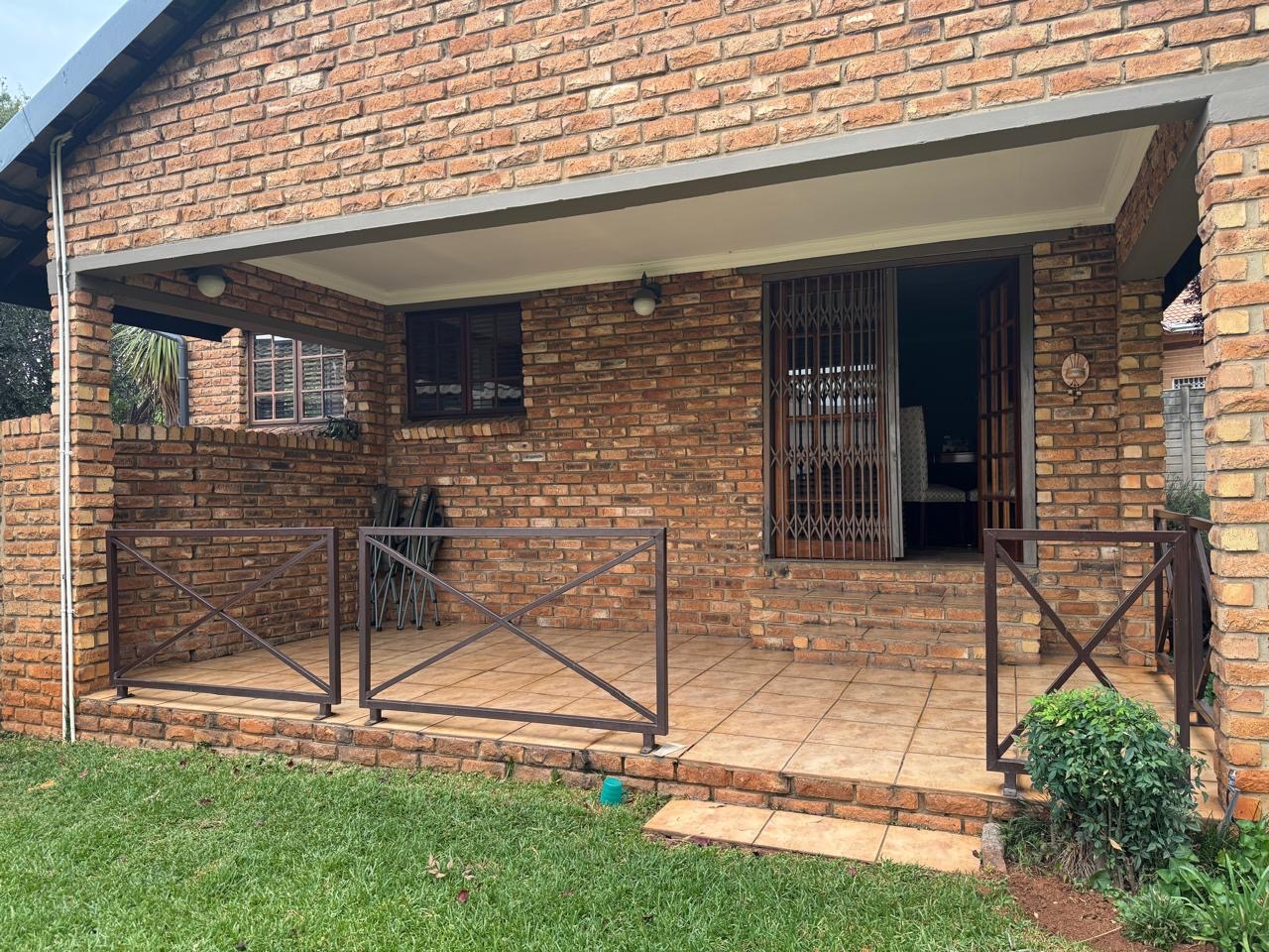 2 Bedroom Property for Sale in Vanderbijlpark SE 4 Gauteng